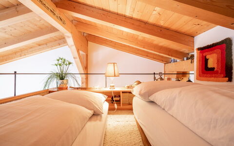 Casa Pleun: Interieur Ontwerp, Meubilair, Hout, Flooring, Plafond, Verdieping, Bed, Slaapkamer, Kamer, Huis
