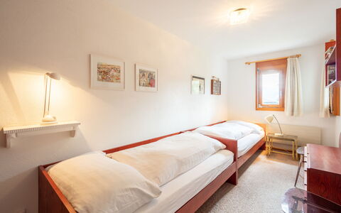 Casa Pleun: Muur, Interieur Ontwerp, Bed, Slaapkamer, Flooring, Verdieping, Meubilair, Plafond, Laken, Kamer