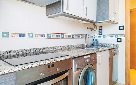 Marina Azul: Major Appliance, Keuken, Flooring, Countertop, Verdieping, Appartement, Toestel Van De Keuken, Tegel, Cabinetry, Gootsteen