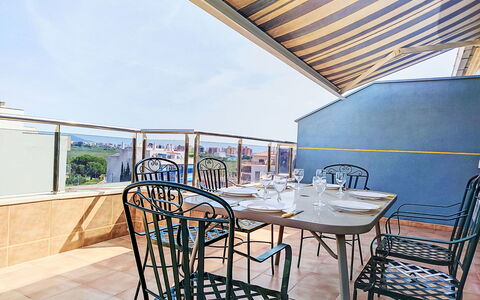 Marina Azul: Meubilair, Stoel, Tafel, Buitenmeubels, Keuken En Eettafel, Buitentafel, Restaurant, Beits, Balkon, Schaduw