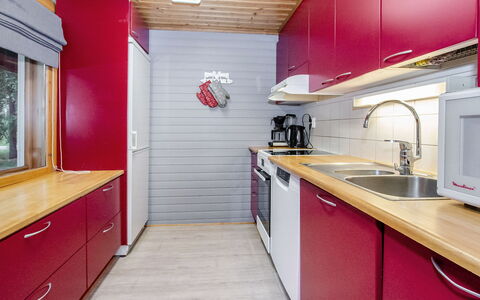 Lieksa 724: Flooring, Interieur Ontwerp, Plafond, Wastafel, Verdieping, Keuken, Countertop, Major Appliance, Loodgieterswerkinrichting, Kamer