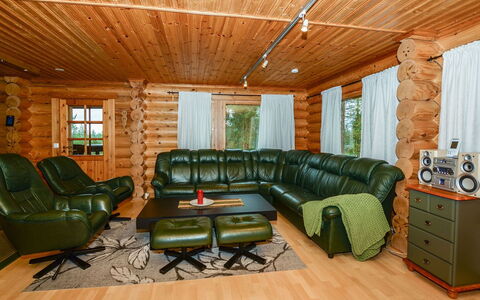 Lieksa 725: Meubilair, Hout, Bankstel, Interieur Ontwerp, Flooring, Woonkamer, Verdieping, Huis, Plafond