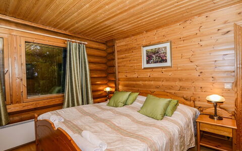 Kolin Kuningatar: Hout, Plafond, Interieur Ontwerp, Slaapkamer, Bed, Meubilair, Verdieping, Beits, Flooring, Bed Frame