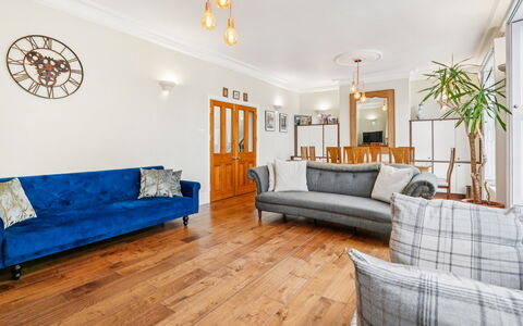 Palace Gate, Hampton Court: Interieur Ontwerp, Flooring, Meubilair, Muur, Verdieping, Bankstel, Hout, Houten Vloer, Plafond, Woonkamer
