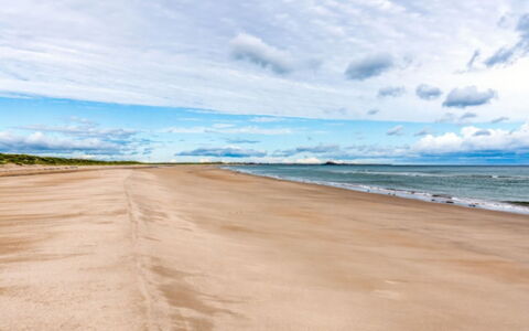 The Kiln: Lucht, Blauw, Wolk, Strand, Dag, Zwemwater, Natuurlijke Omgeving, Horizon, Zand, Kust