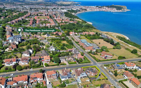 The Penthouse, Scarborough: Kust, Woongebied, Luchtfotografie, Vogelperspectief, Kust En Oceanic Landvormen, Zee, Landschap, Oceaan, Kust, Voorstad