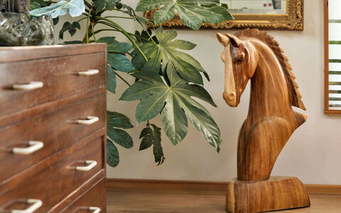 Vine Barn Studio: Hout, Beeldhouwwerk, Paard, Zuring, Beits, Standbeeld, Hardwood