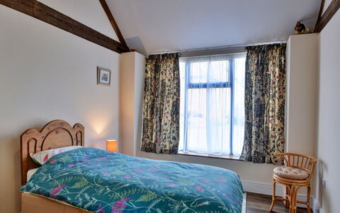 The Owls Rest: Meubilair, Bed, Interieur Ontwerp, Slaapkamer, Bedding, Laken, Hout, Verdieping, Linens, Flooring