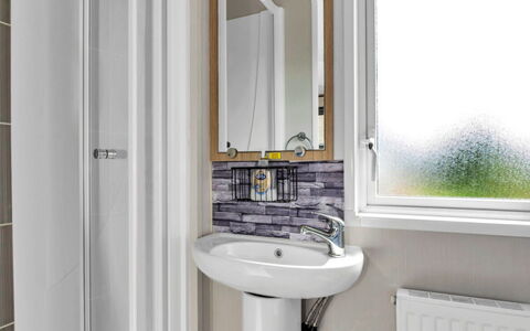 Osprey Court 1: Interieur Ontwerp, Muur, Flooring, Verdieping, Loodgieterswerkinrichting, Kamer, Badkamer, Plafond, Verlichting, Huis