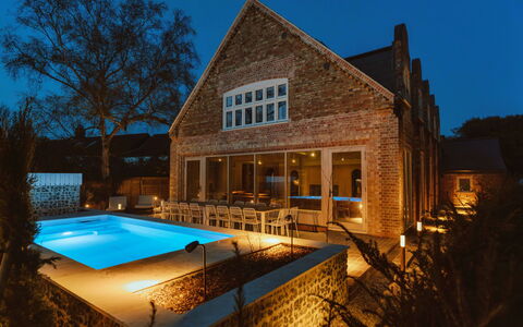 Arc Next-The-Sea: Architectuur, Huis, Dak, Landgoed, Verblijf, Zwembad, Boerderij, Ontwerp, Villa, Werf