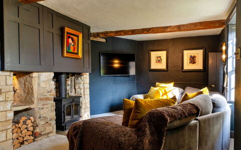 Morley House: Meubilair, Muur, Interieur Ontwerp, Hout, Flooring, Verlichting, Huis, Woonkamer, Verdieping, Kamer