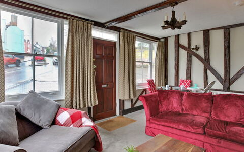 The Red House, Maldon: Meubilair, Hout, Huis, Interieur Ontwerp, Kamer, Appartement, Plafond, Hardwood, Woonkamer, Fotolijst