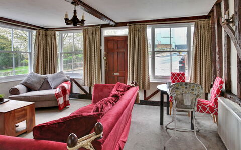 The Red House, Maldon: Meubilair, Interieur Ontwerp, Hout, Plafond, Kamer, Verdieping, Flooring, Huis, Bankstel, Woonkamer