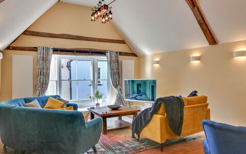 Josua, Maldon: Meubilair, Interieur Ontwerp, Hout, Plafond, Kamer, Huis, Verlichting, Woonkamer, Flooring, Bankstel
