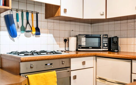 Bath 602: Toestel Van De Keuken, Keuken, Countertop, Major Appliance, Cabinetry, Fornuis, Interieur Ontwerp, Huishoudapparatuur, Fornuis, Gasfornuis