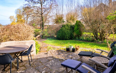 Mill Barn by the Stream: Meubilair, Buitenmeubels, Struik, Tuin, Stoel, Groundcover, Buitentafel, Zonlicht, Schaduw, Landscaping