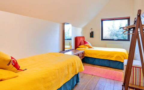 Canal Central: Interieur Ontwerp, Hout, Flooring, Plafond, Verdieping, Meubilair, Kamer, Slaapkamer, Huis, Bed