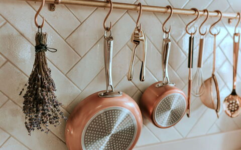 Tenterden 602: Keuken, Tableware, Pot Rack, Serveware, Toestel Van De Keuken