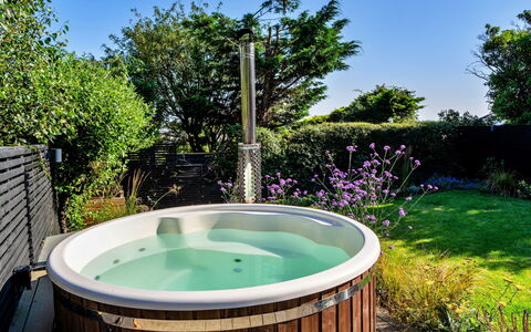 Firethorn: Bad, Loodgieterswerkinrichting, Samengesteld Materiaal, Jacuzzi, Tuin, Beits, Ontwerp, Werf, Hardwood