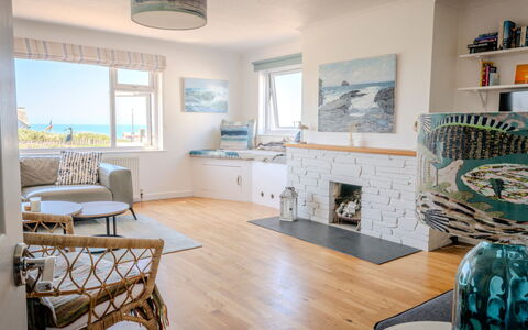 Trecane: Meubilair, Interieur Ontwerp, Flooring, Verdieping, Plafond, Kamer, Woonkamer, Stoel, Bankstel