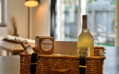 Gwelmor: Fles, Mand, Wicker, Glazen Fles, Drinkware, Wijn, Wijnfles, Barware