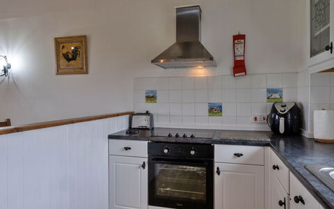 Squire, Quinceborough Farm: Keuken, Flooring, Countertop, Hout, Toestel Van De Keuken, Interieur Ontwerp, Cabinetry, Major Appliance, Verdieping, Plafond