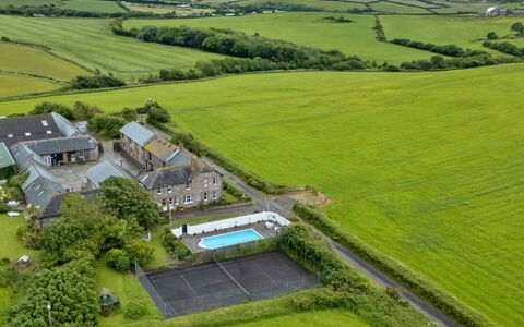 Roost, Quinceborough Farm: Zwembad, Landgoed, Landscaping, Villa, Toevlucht, Hotel, Eco Hotel