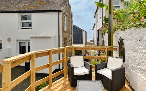 Penzance 624: Hout, Appartement, Balkon, Leuning, Hek, Beits, Hardwood, Baluster, Kamerplant, Veranda