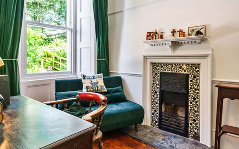 The Old Vicarage: Interieur Ontwerp, Hout, Meubilair, Flooring, Verdieping, Huis, Kamer, Fotolijst, Woonkamer, Beits