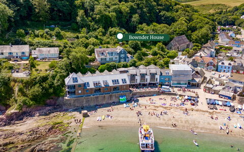 Bownder House: Kust, Zomer, Kust En Oceanic Landvormen, Kust, Strand, Zee, Toeristische Attractie, Luchtfotografie, Toevlucht, Vogelperspectief