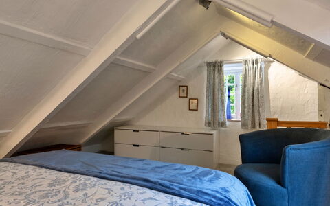 Spray Barn: Interieur Ontwerp, Slaapkamer, Bed, Hout, Plafond, Flooring, Meubilair, Verdieping, Kamer, Verlichting