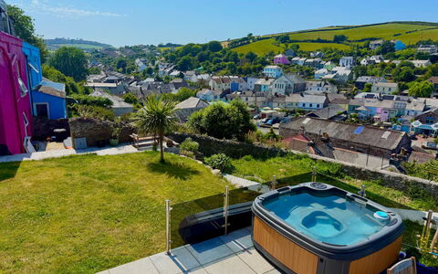 High Cross House: Zwembad, Toevlucht, Eco Hotel, Jacuzzi, Bad, Landscaping, Hotel, Badplaats, Villa