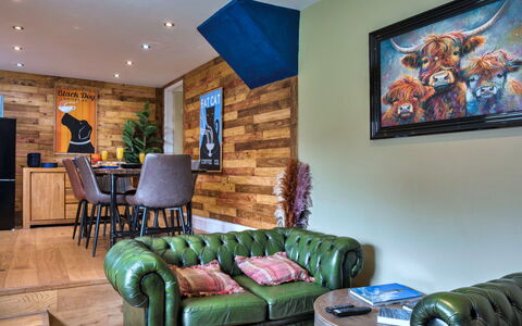 High Cross House: Meubilair, Interieur Ontwerp, Hout, Flooring, Bankstel, Woonkamer, Verdieping, Plafond, Verlichting, Houten Vloer