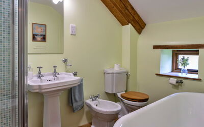Oak Leaf Cottage