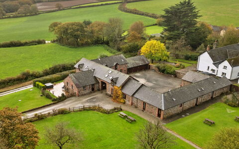 Old Nog Cottage, Stowford: Gras, Huis, Dak, Verblijf, Landschap, Huis, Landelijk Gebied, Plain, Woongebied