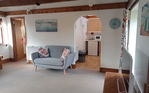 Halcyon Cottage, Stowford: Meubilair, Hout, Interieur Ontwerp, Flooring, Verdieping, Plafond, Kamer, Huis, Beits, Woonkamer