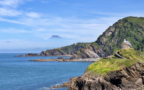 Sea Views Apartment in Ilfracombe: Water, Kust,  Felsen\, Kust En Oceanic Landvormen, Headland, Zee, Terrein, Natuurlijk Landschap, Voorgebergte, Hoogland