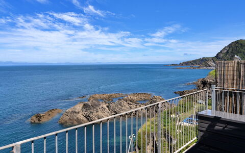 Sea Views Apartment in Ilfracombe: Kust, Zee, Kust En Oceanic Landvormen, Terrein, Oceaan, Kust, Voorgebergte, Headland, Baai