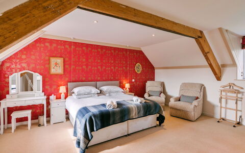 Wallingbrook Lodge: Meubilair, Interieur Ontwerp, Bed, Slaapkamer, Hout, Plafond, Kamer, Flooring, Verdieping, Verlichting