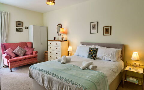 Westward Ho 604: Meubilair, Bed, Interieur Ontwerp, Slaapkamer, Bedding, Muur, Laken, Flooring, Verdieping, Hout