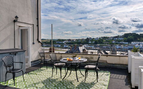 Westward Ho 604: Appartement, Stoel, Balkon, Kamerplant, Koffietafel, Hotel