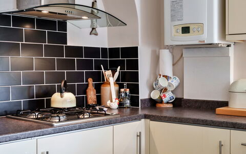 Westward Ho 604: Toestel Van De Keuken, Keuken, Countertop, Fornuis, Major Appliance, Huishoudapparatuur, Fornuis, Interieur Ontwerp, Gasfornuis, Flooring