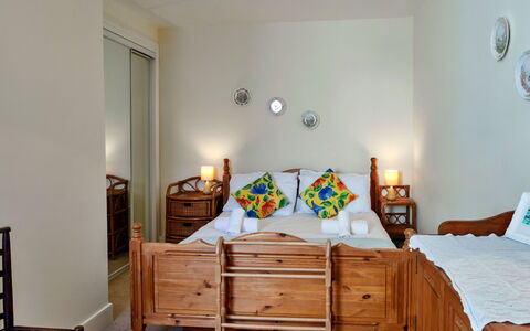 Westward Ho 604: Meubilair, Interieur Ontwerp, Muur, Flooring, Slaapkamer, Verdieping, Bed, Hout, Kamer, Plafond