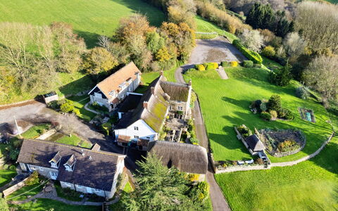 Lea Hill, Woodpecker: Gras, Huis, Landelijk Gebied, Verblijf, Dak, Landschap, Huis, Land Lot, Dorp