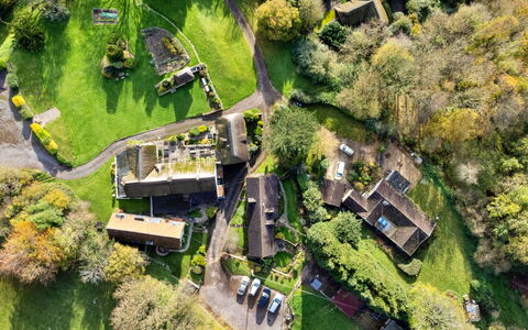 Lea Hill, Woodpecker: Landschap, Vogelperspectief, Huis, Luchtfotografie, Landelijk Gebied, Dorp, Verblijf, Landgoed, Tuin, Landscaping