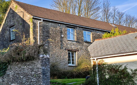 Trimstone Manor - Granary Cottage: Muur, Gebouw, Venster, Huis, Struik, Verblijf, Dak, Huis, Stenen Muur, Metselwerk