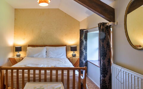 Mill Cottage, Great Houndbeare Farm: Meubilair, Muur, Interieur Ontwerp, Bed, Hout, Slaapkamer, Plafond, Verdieping, Flooring, Kamer