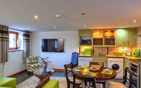 Lime Cottage, Great Houndbeare Farm: Interieur Ontwerp, Meubilair, Plafond, Flooring, Verdieping, Huis, Bankstel, Kamer, Woonkamer, Appartement