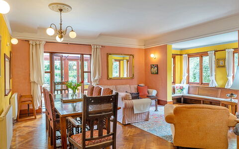 Heselwood: Interieur Ontwerp, Meubilair, Plafond, Hout, Flooring, Verdieping, Bankstel, Kamer, Woonkamer, Tafel