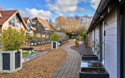 Ploughman'S Row No. 3 at Dairy Cottages: Struik, Dak, Huis, Tuin, Verblijf, Oprit, Gang, Landscaping, Werf